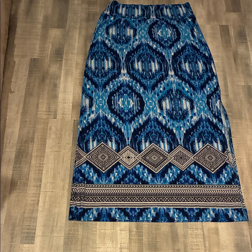 New Directions Blue and Black Patterned Pencil Skirt